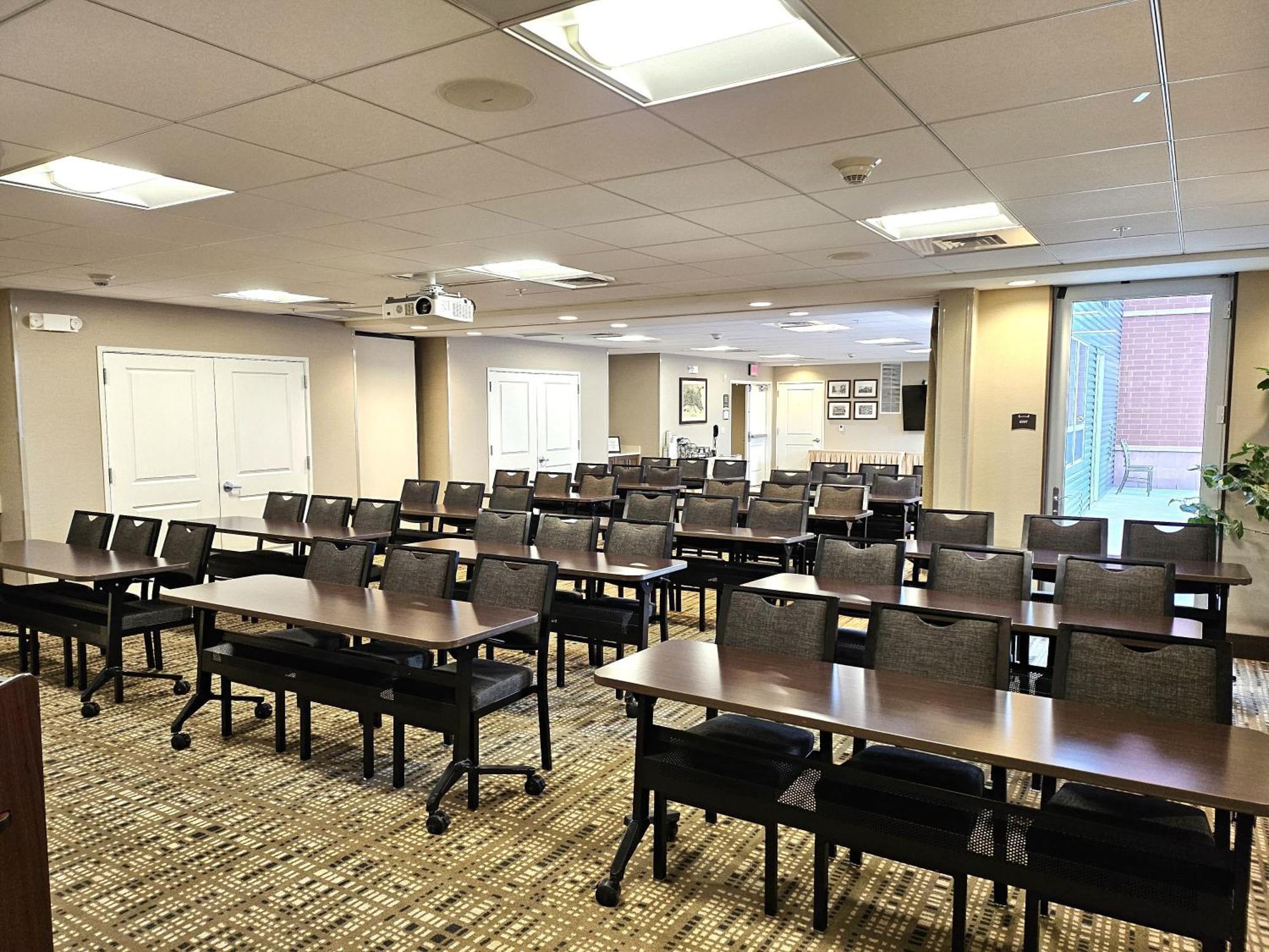 Staybridge Suites Marquette By Ihg Eksteriør bilde