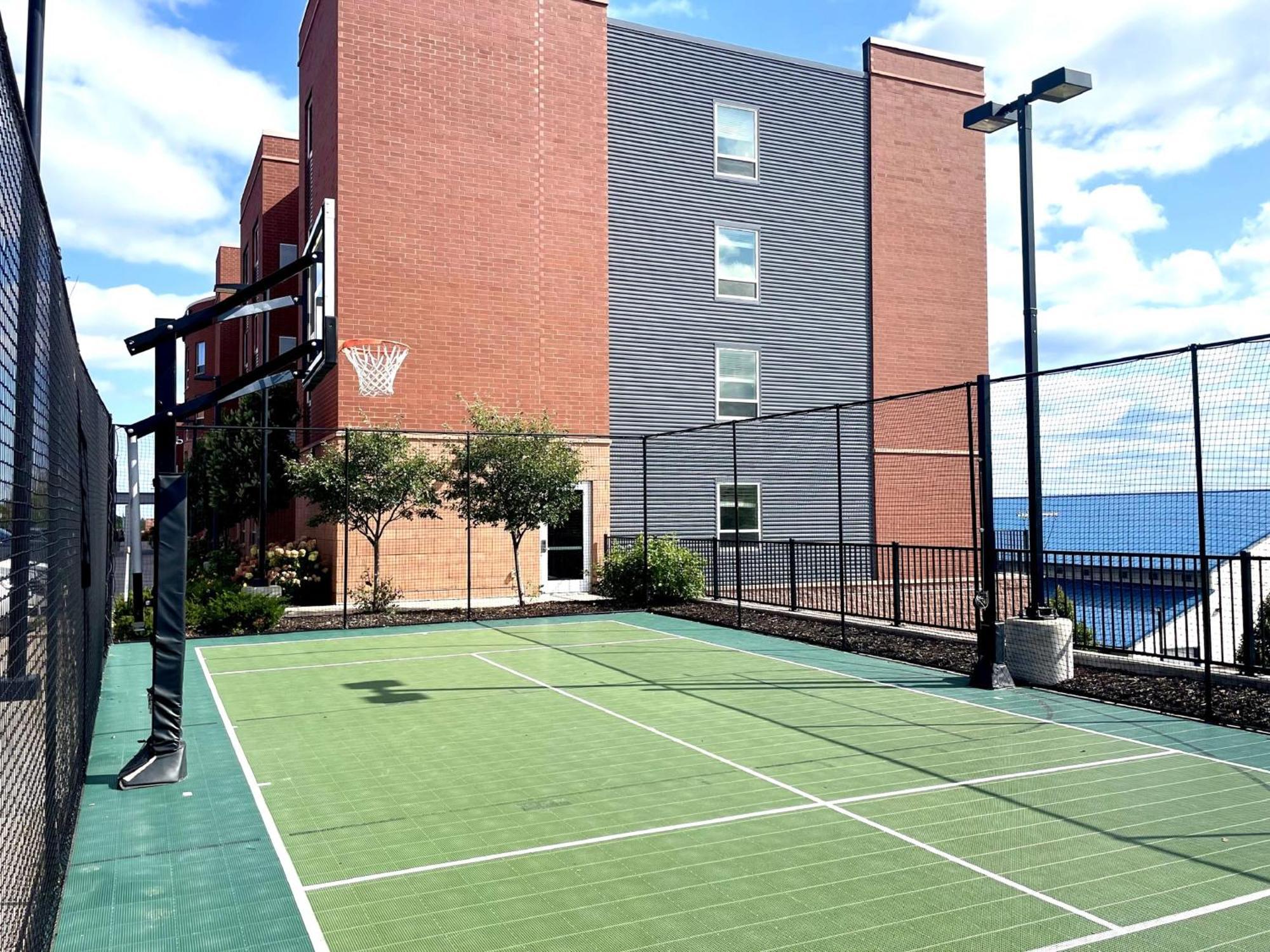 Staybridge Suites Marquette By Ihg Eksteriør bilde